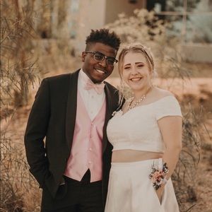 Meet your Posher, Caitlin